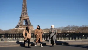 PlayBattleSquare Exploring Paris After Dark: A Unique Nighttime Experience